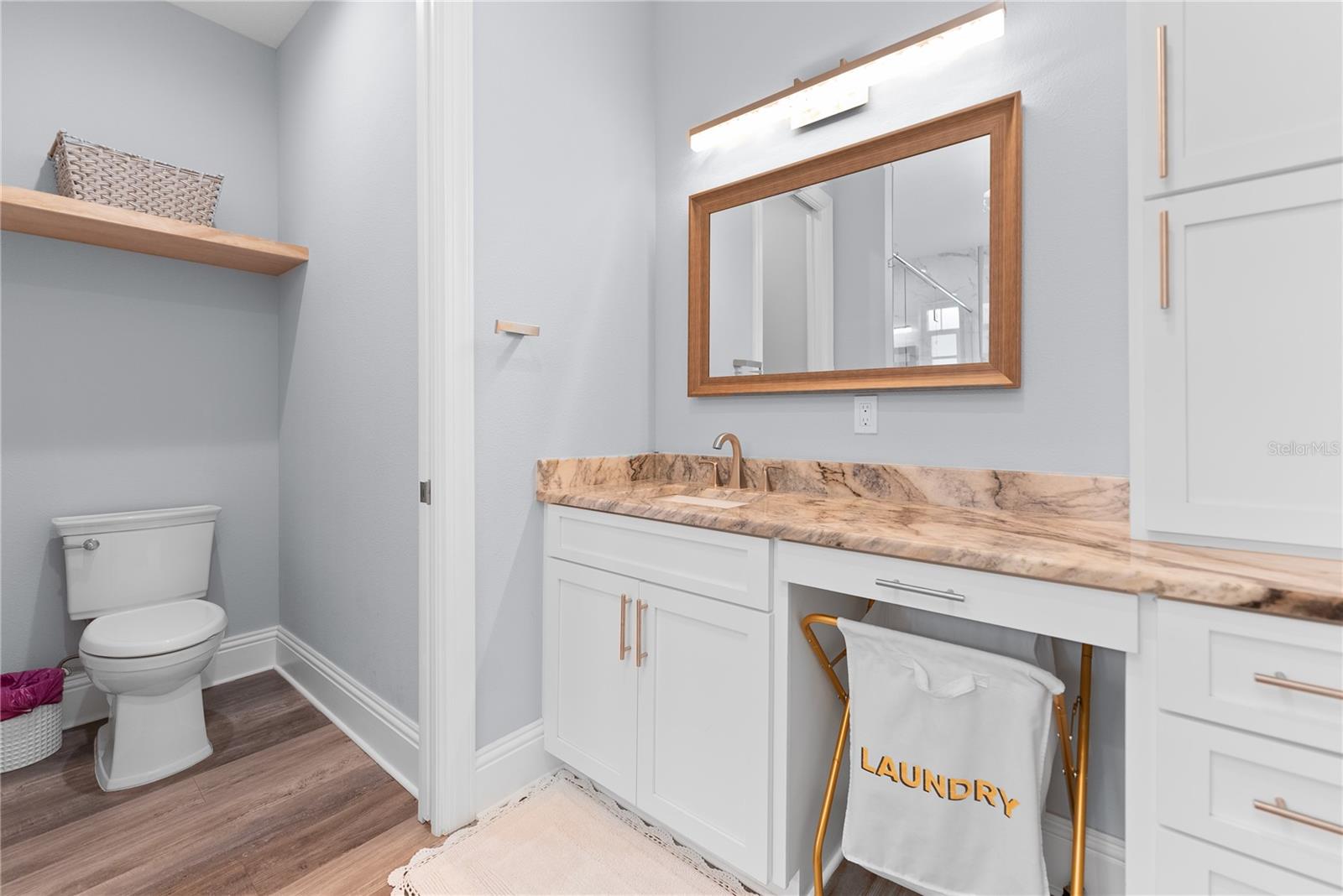 Listing photo id 26 for 371 12th Avenue