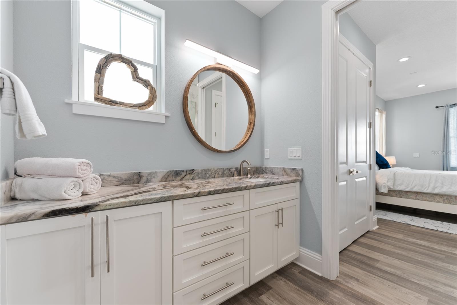 Listing photo id 31 for 371 12th Avenue