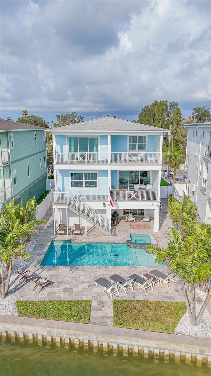 Listing photo id 38 for 371 12th Avenue