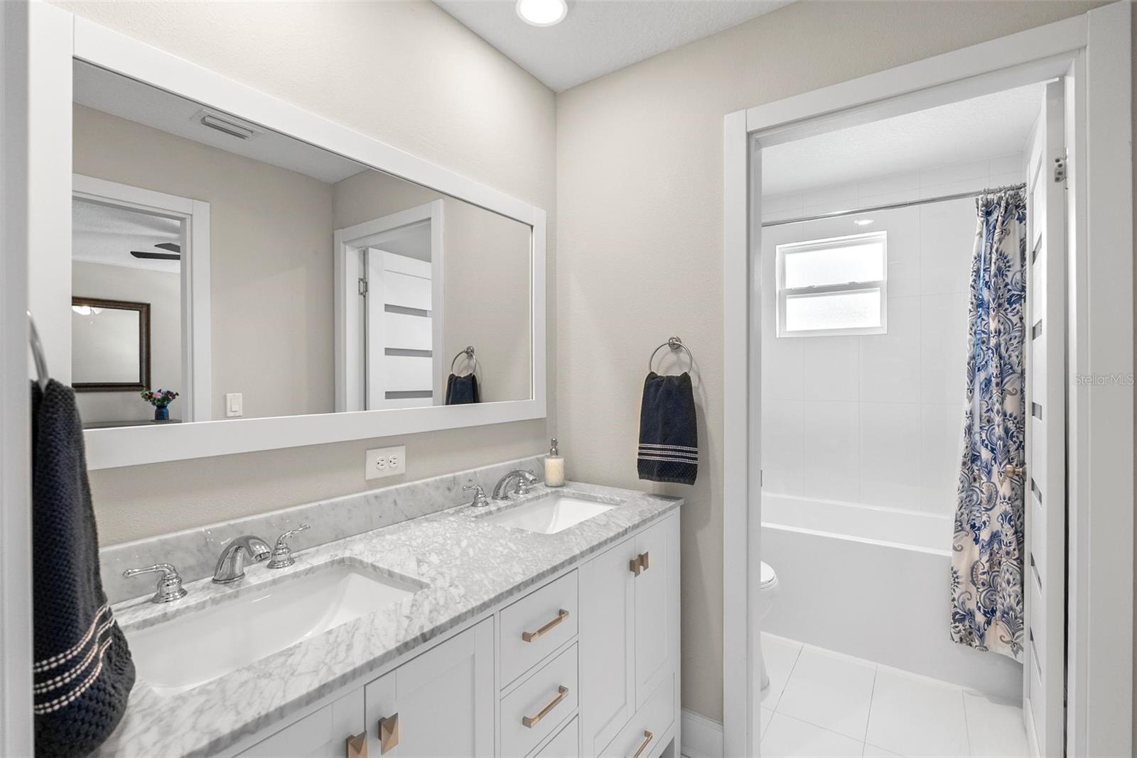 Image 16 of 40 For 785 52nd Avenue N