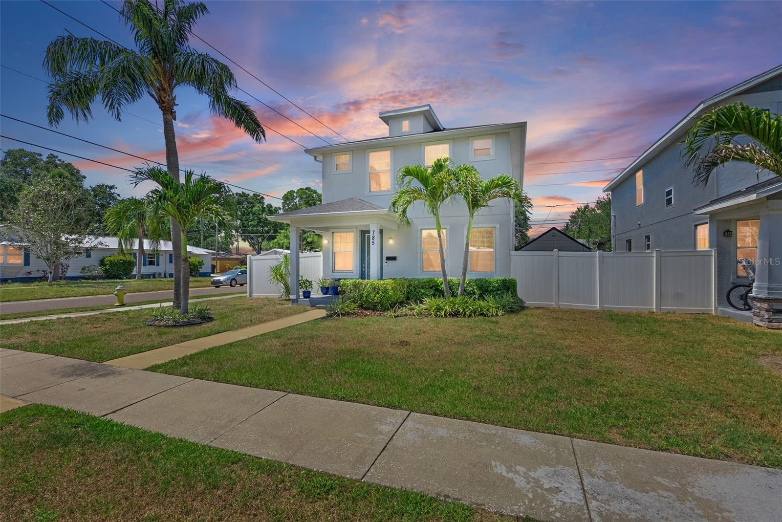 Image 2 of 40 For 785 52nd Avenue N