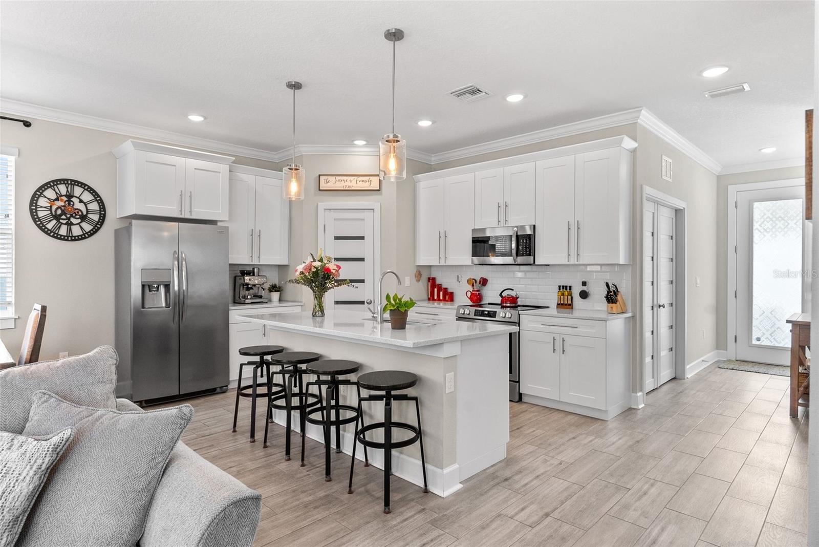 Image 5 of 40 For 785 52nd Avenue N