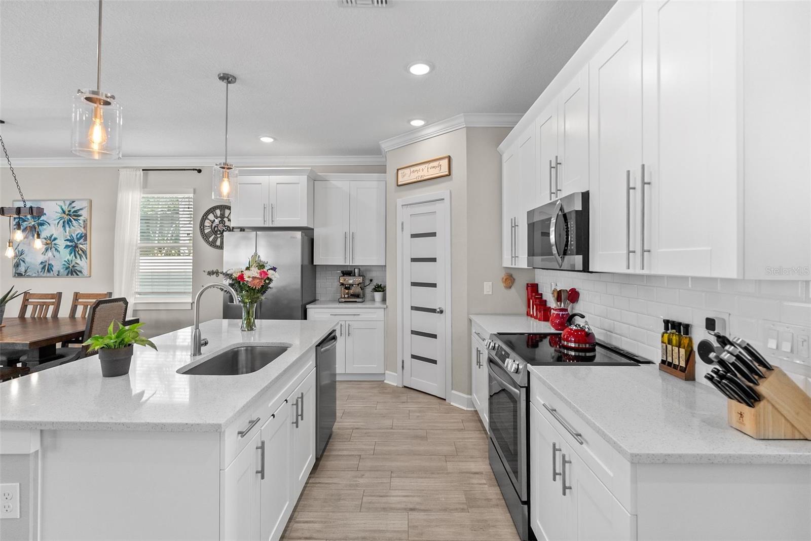 Image 7 of 40 For 785 52nd Avenue N