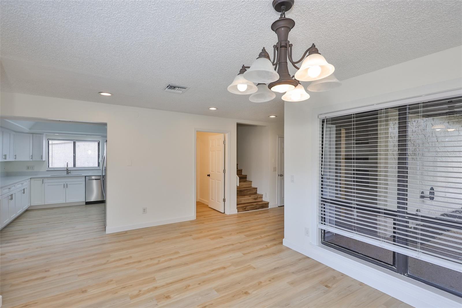 Image 10 of 46 For 13703 Sweetwater Cove Place