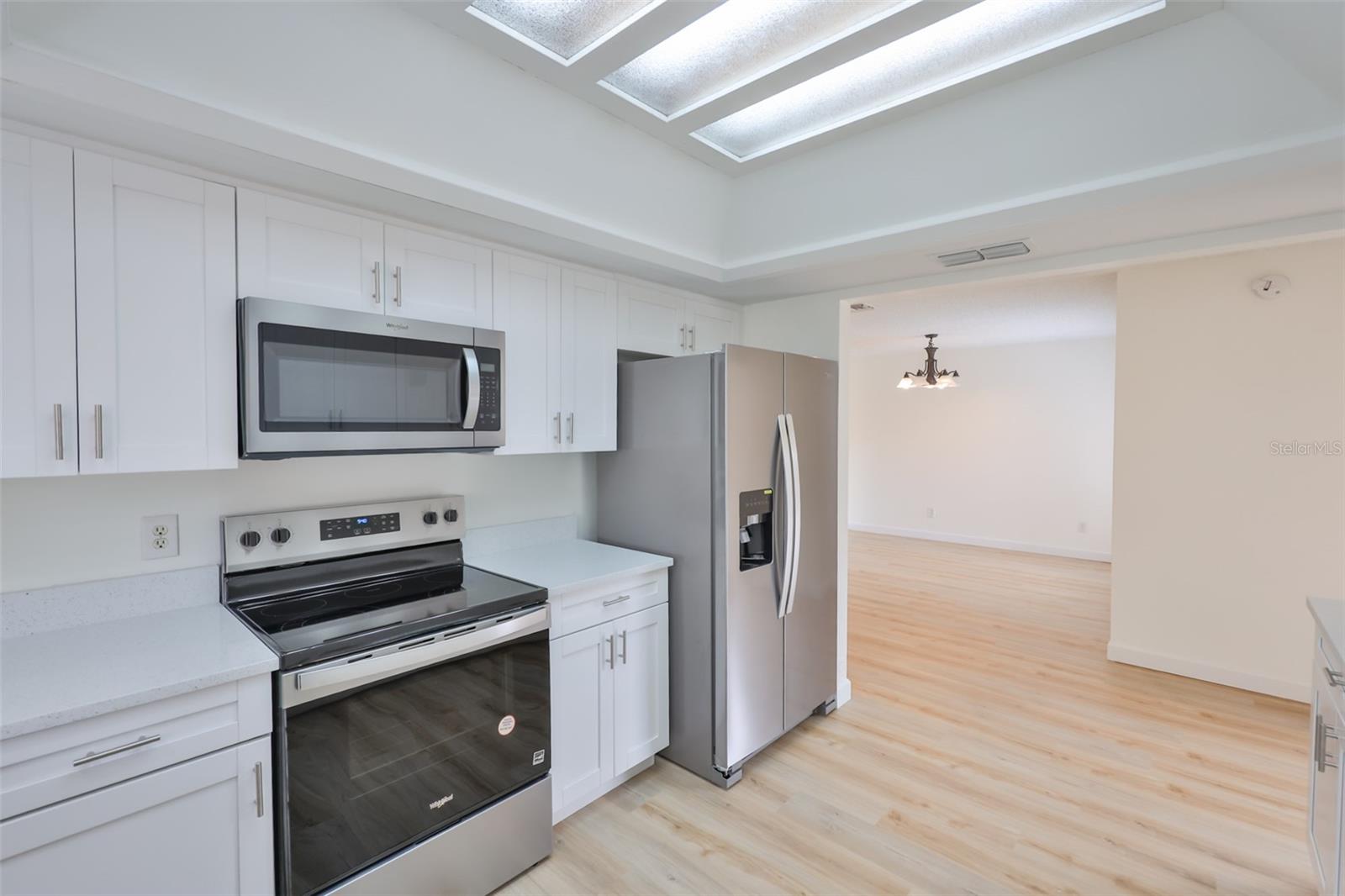 Image 16 of 46 For 13703 Sweetwater Cove Place