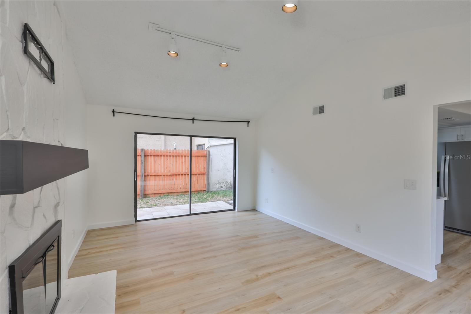 Image 3 of 46 For 13703 Sweetwater Cove Place