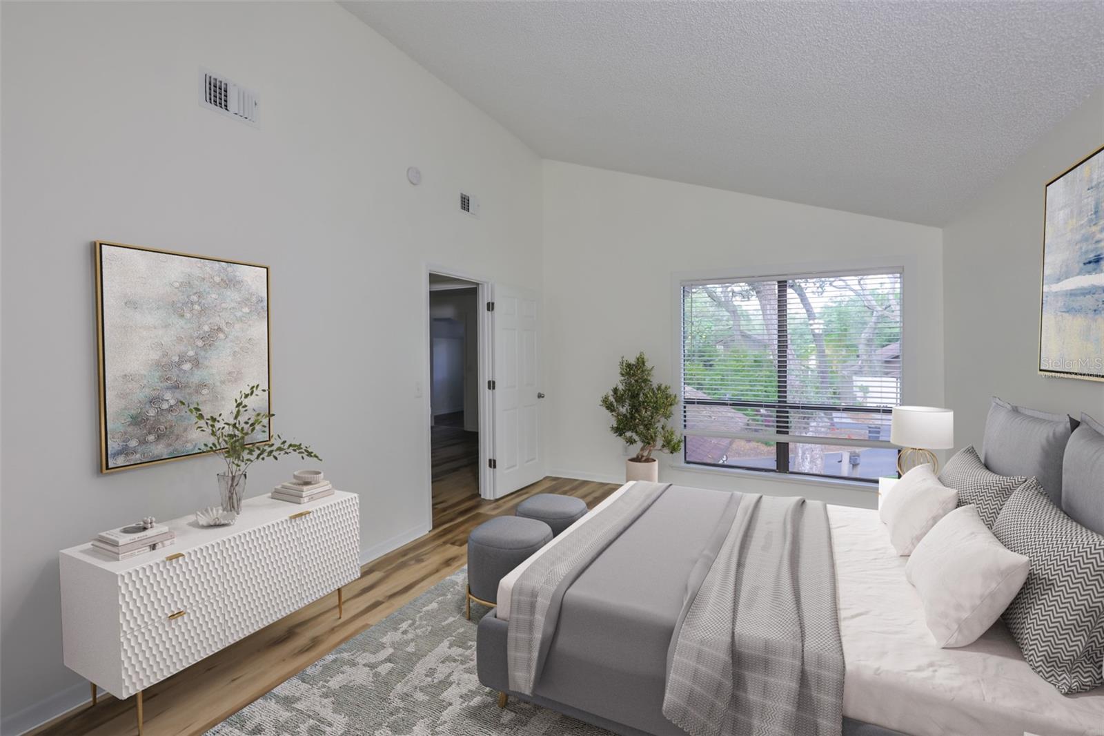 Image 4 of 46 For 13703 Sweetwater Cove Place