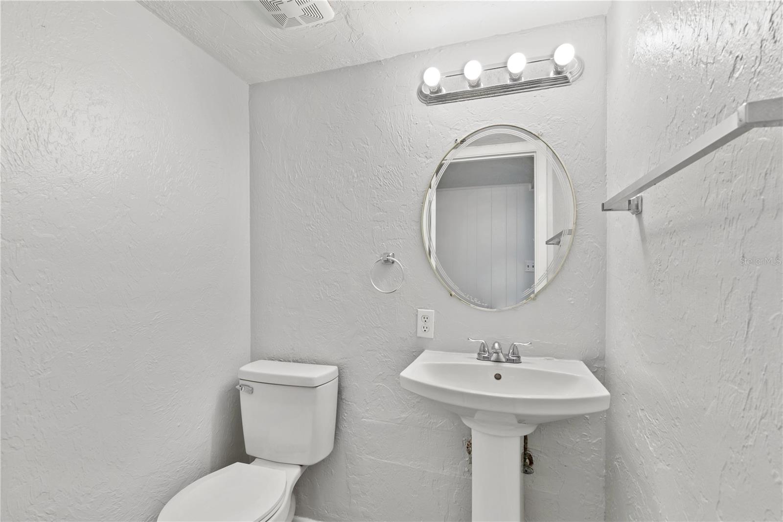 Image 13 of 15 For 314 Barlow Avenue 73