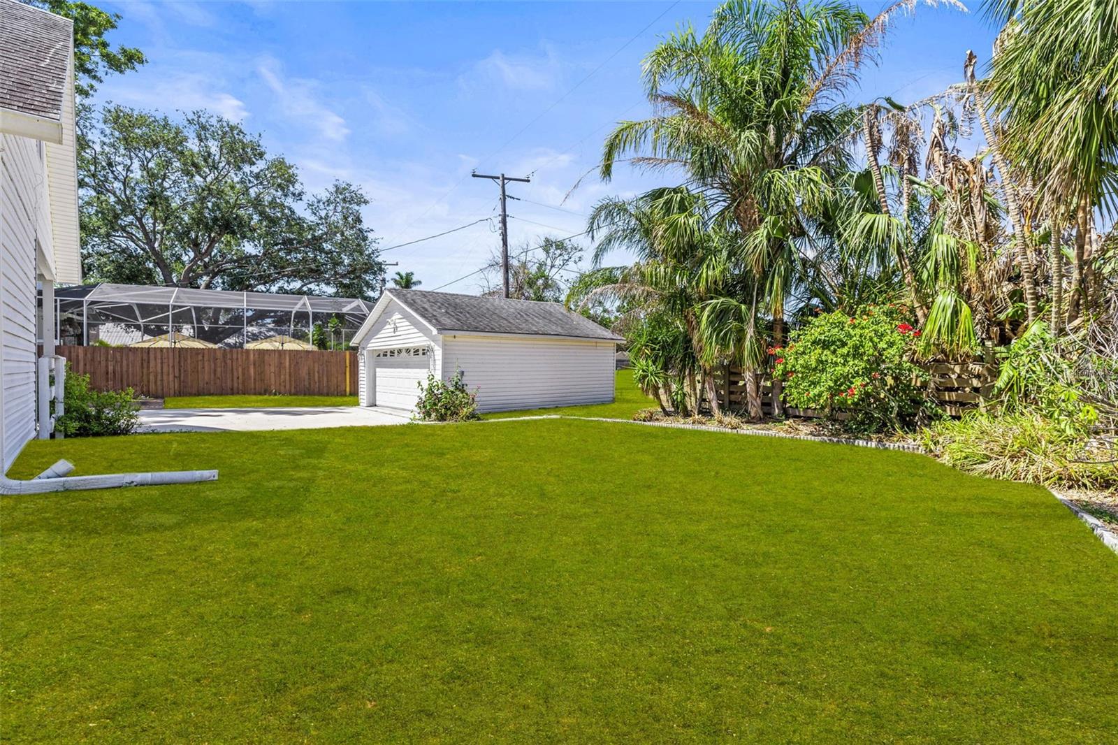 Image 12 of 50 For 308 Chauncey Avenue