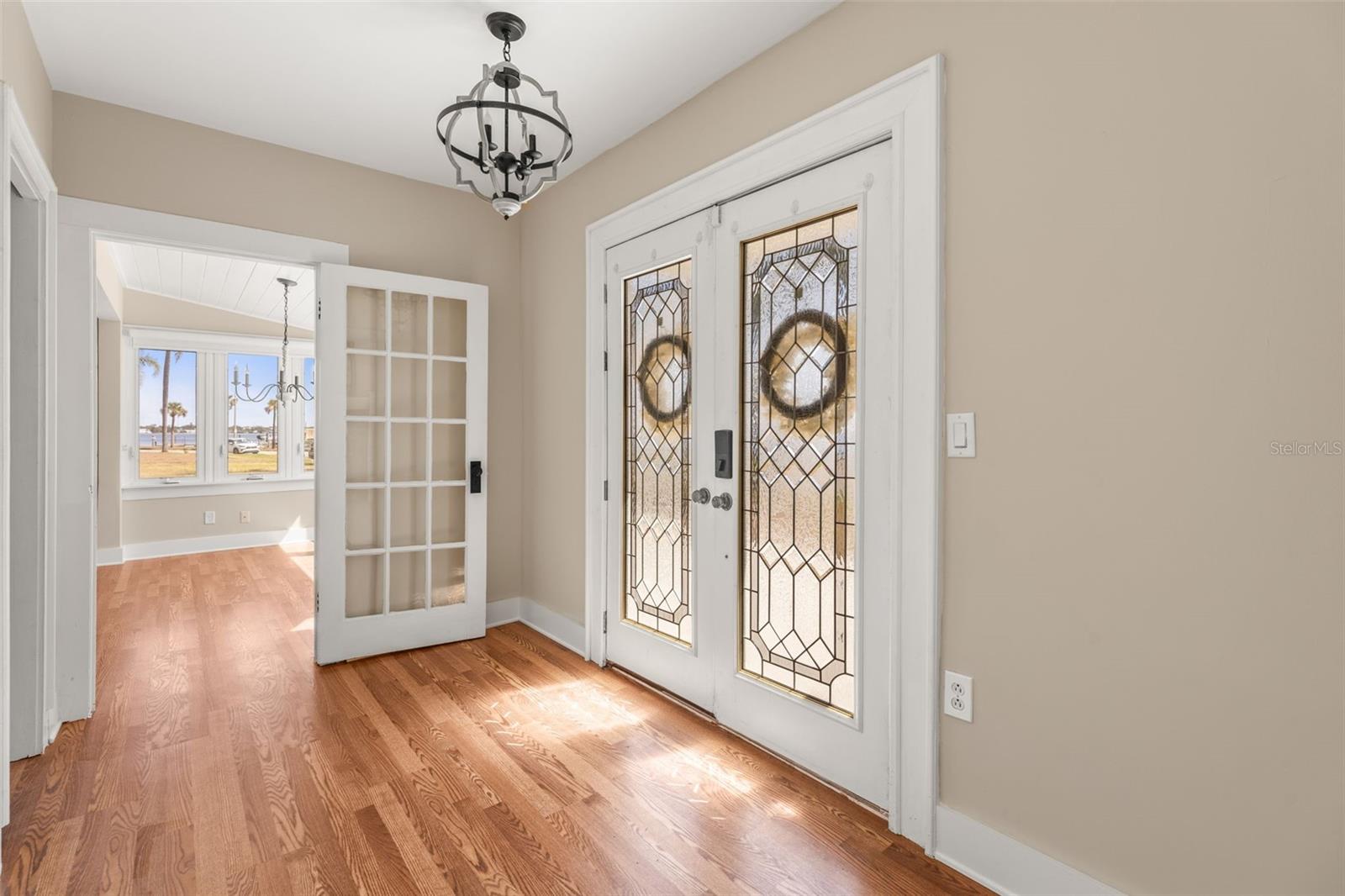 Image 14 of 50 For 308 Chauncey Avenue