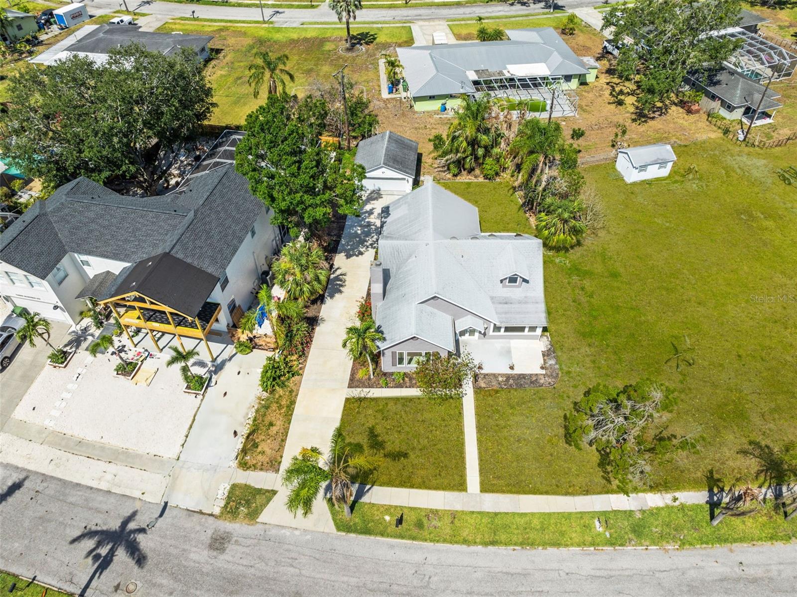 Image 2 of 50 For 308 Chauncey Avenue
