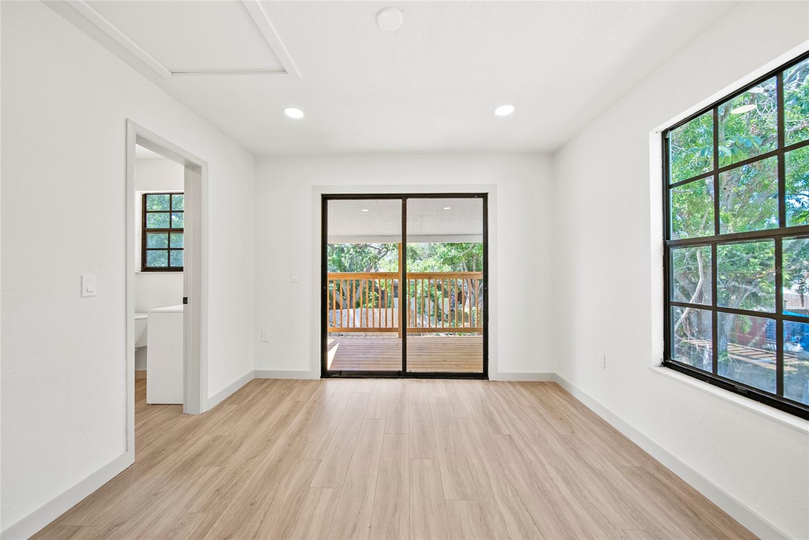 Image 20 of 27 For 3316 Napoleon Avenue
