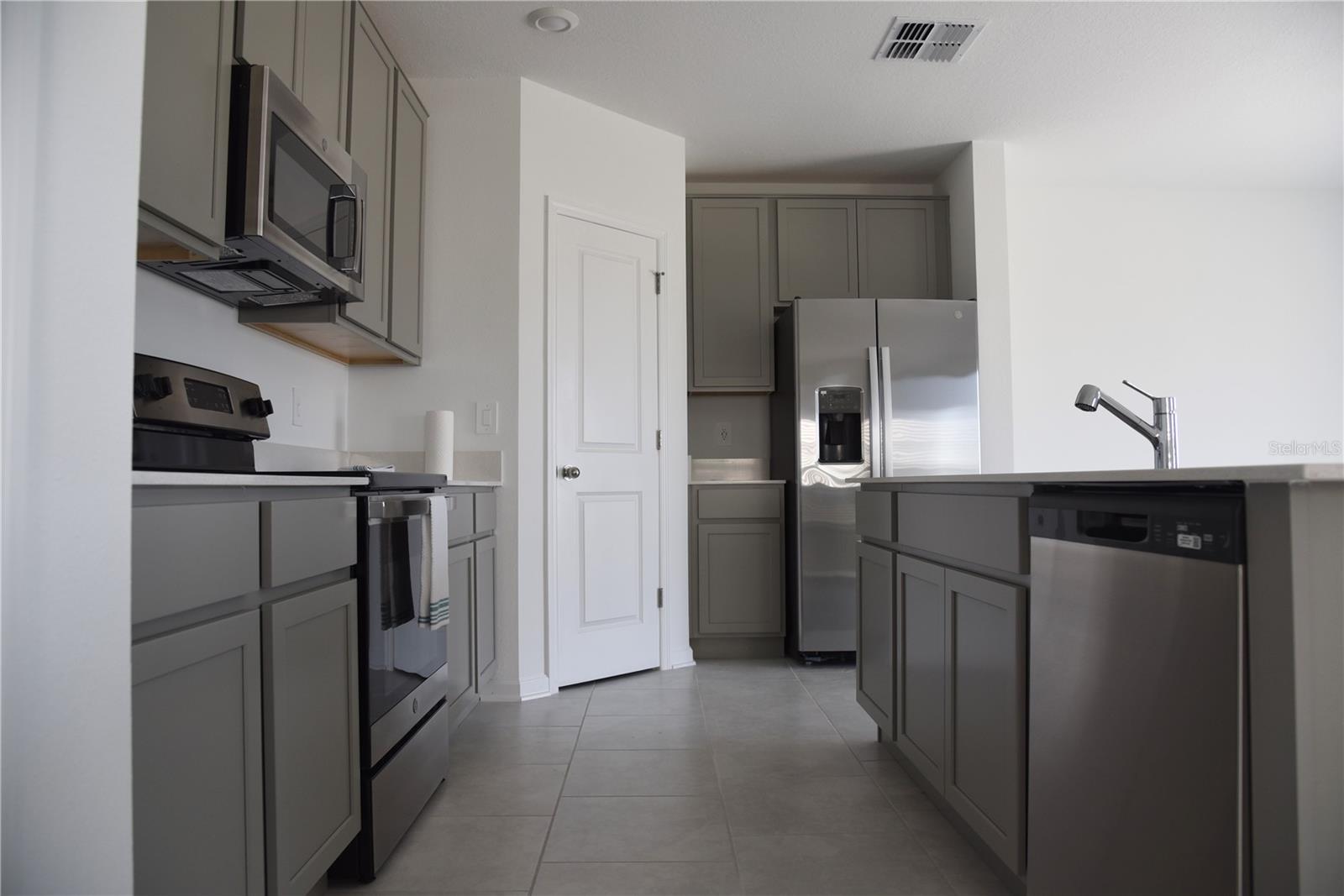 Image 6 of 19 For 553 Bell Prairie Circle