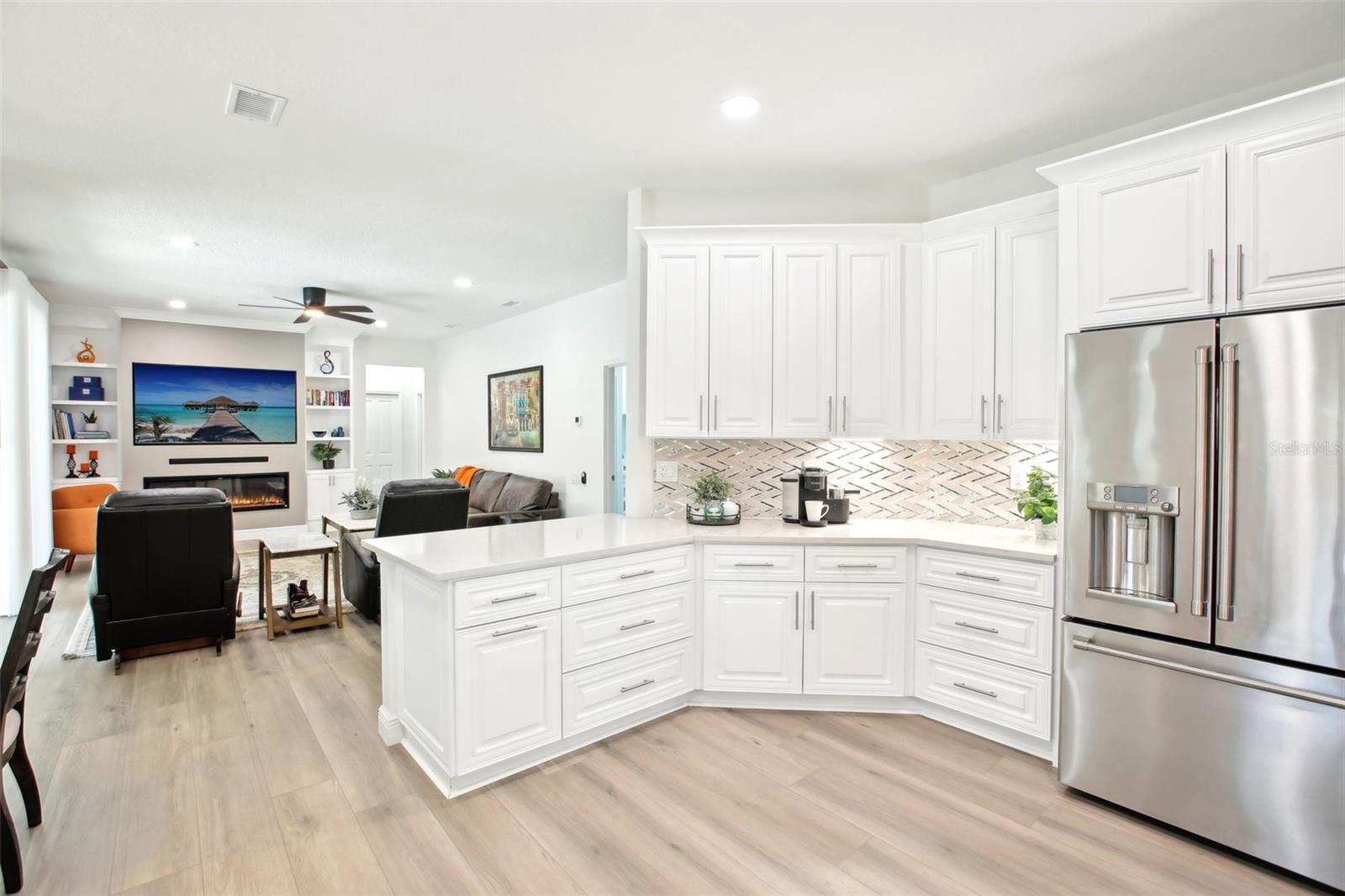 Image 10 of 42 For 9203 Meadow Lane Court