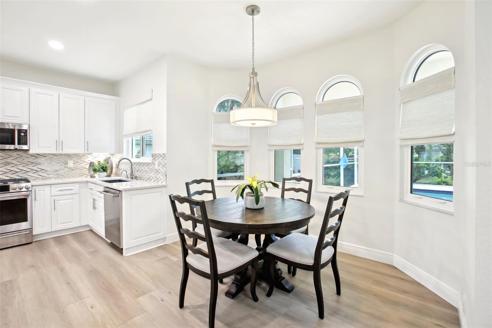 Image 12 of 42 For 9203 Meadow Lane Court