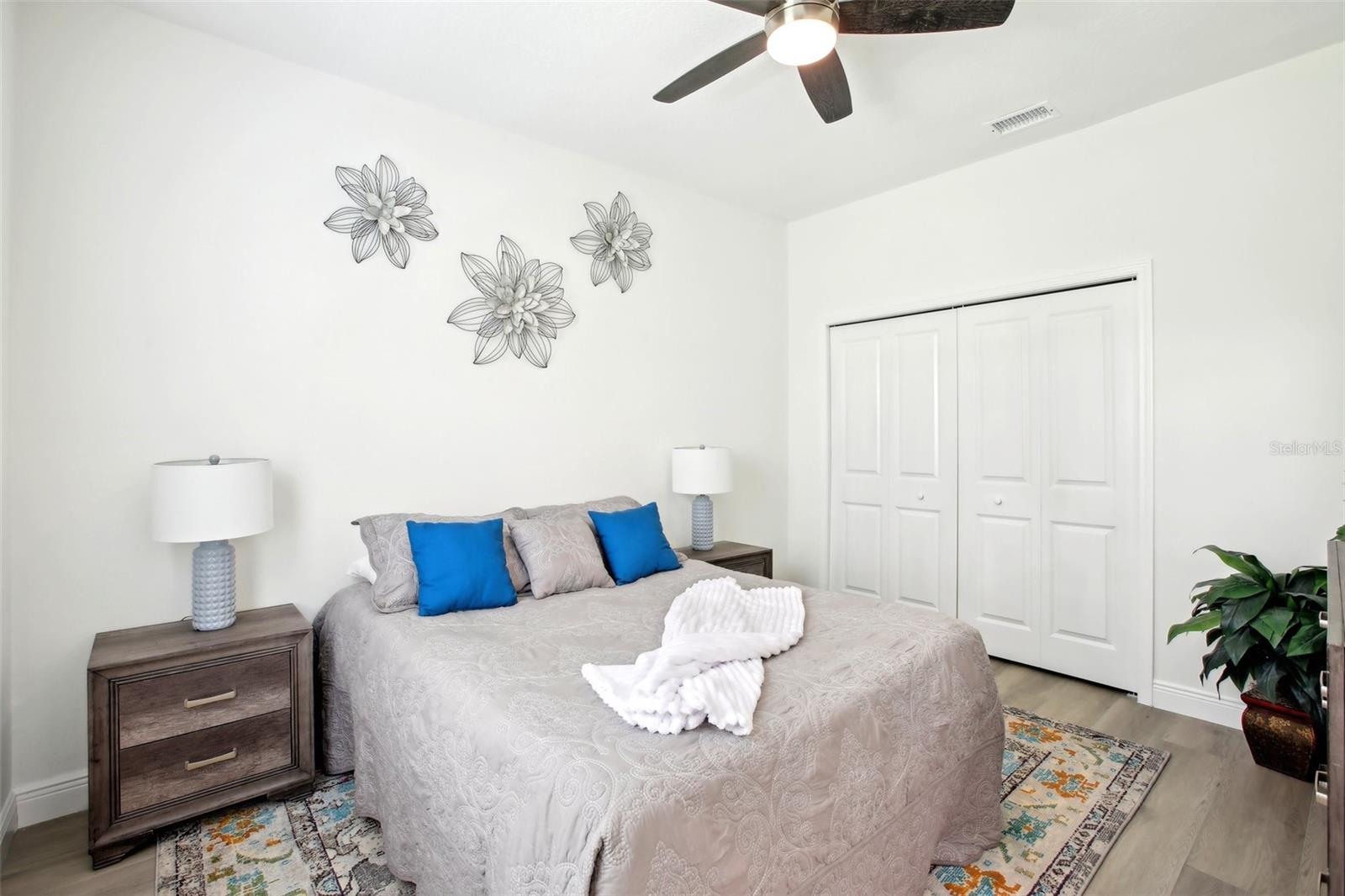 Image 13 of 42 For 9203 Meadow Lane Court