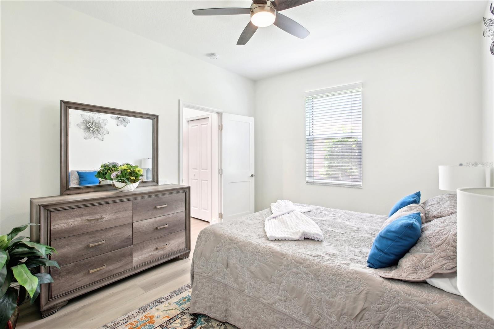 Image 14 of 42 For 9203 Meadow Lane Court