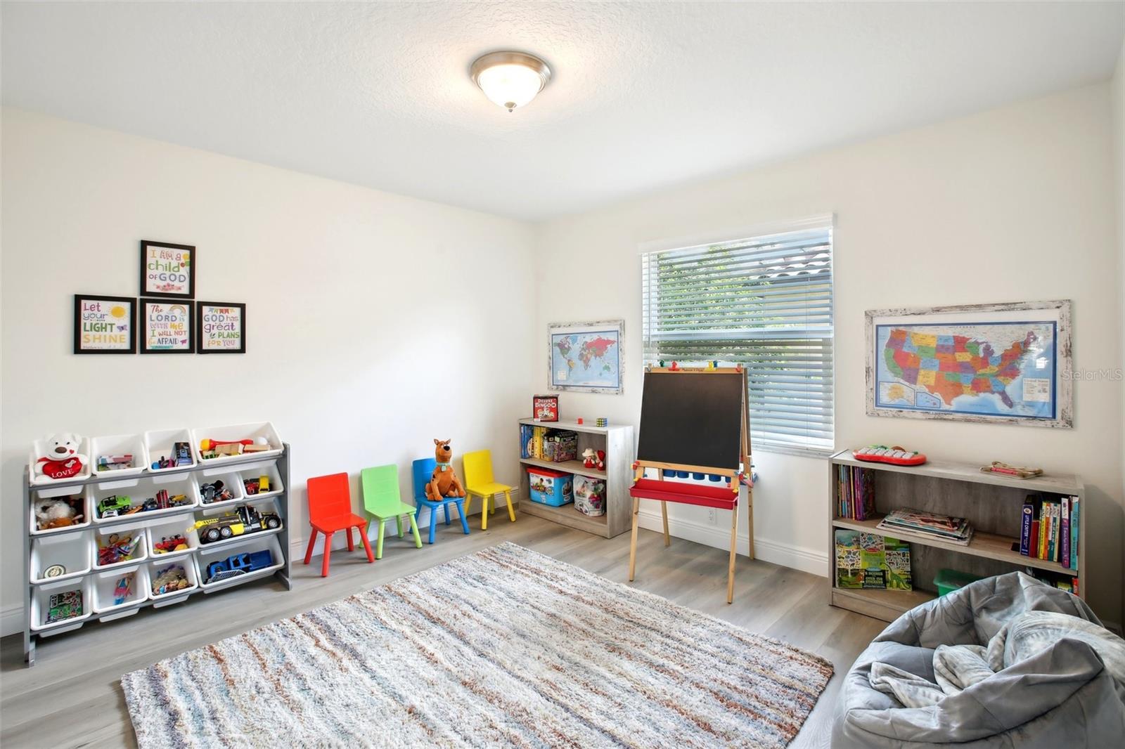 Image 23 of 42 For 9203 Meadow Lane Court