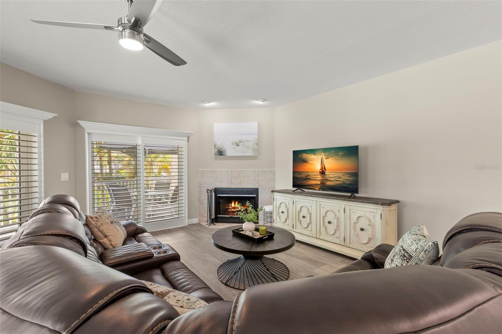 Image 14 of 62 For 9201 Captiva Circle