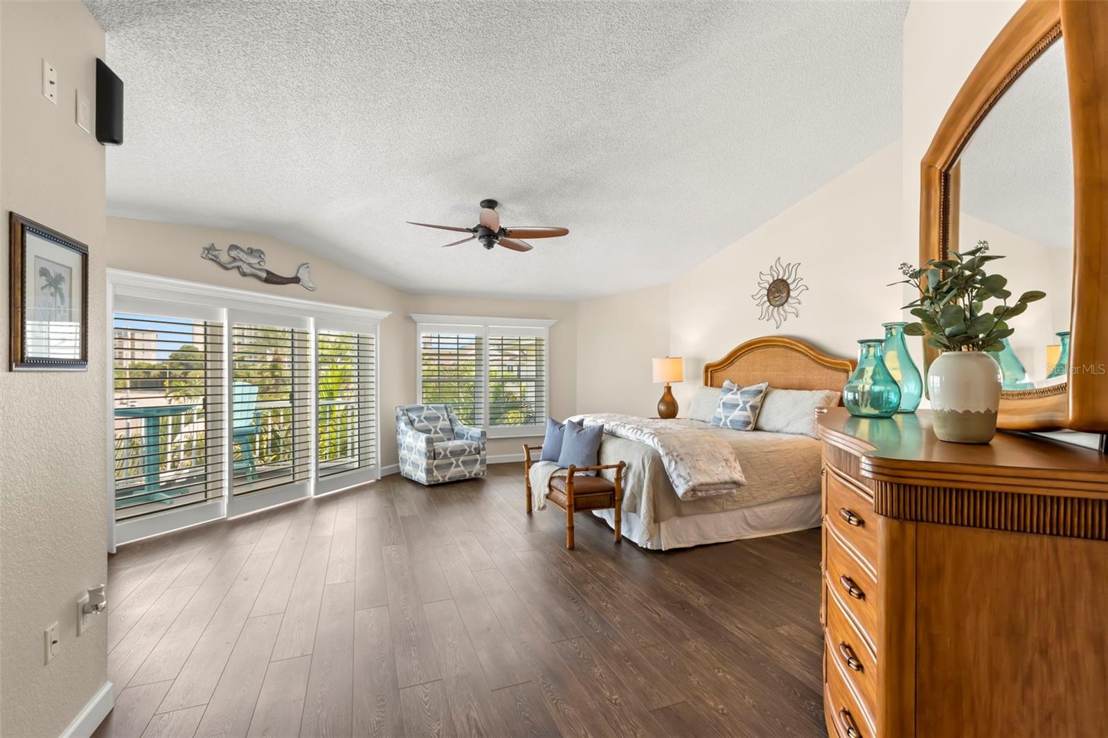 Image 22 of 62 For 9201 Captiva Circle