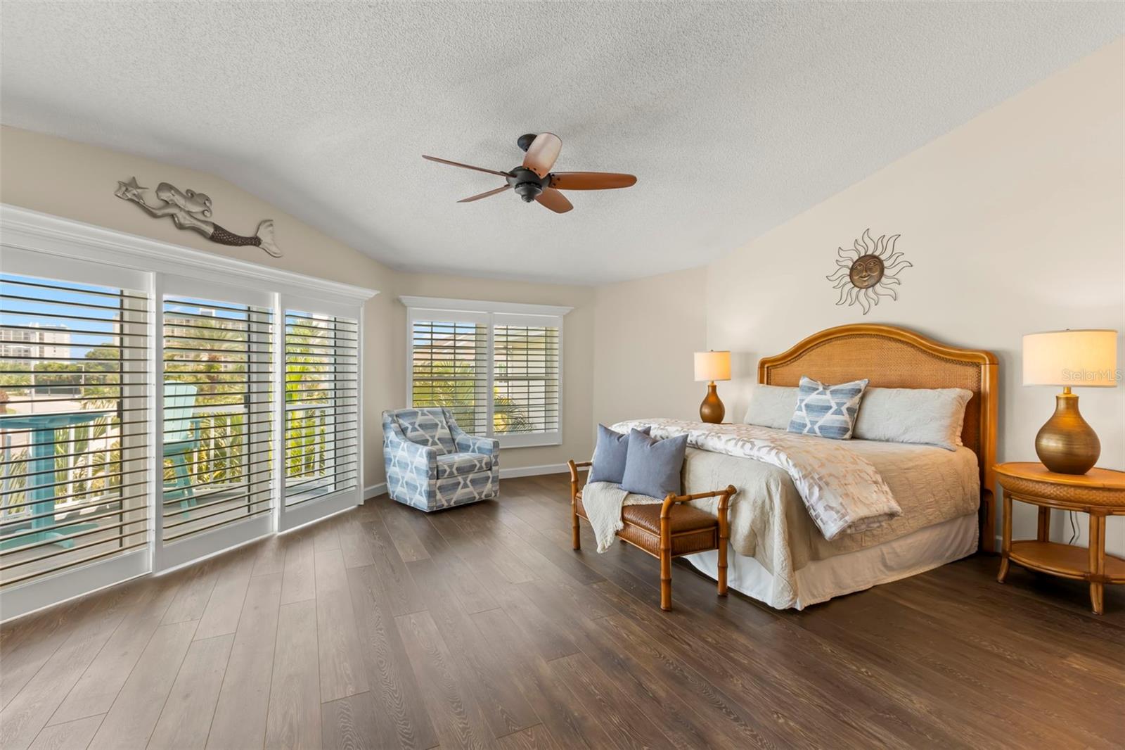 Image 23 of 62 For 9201 Captiva Circle