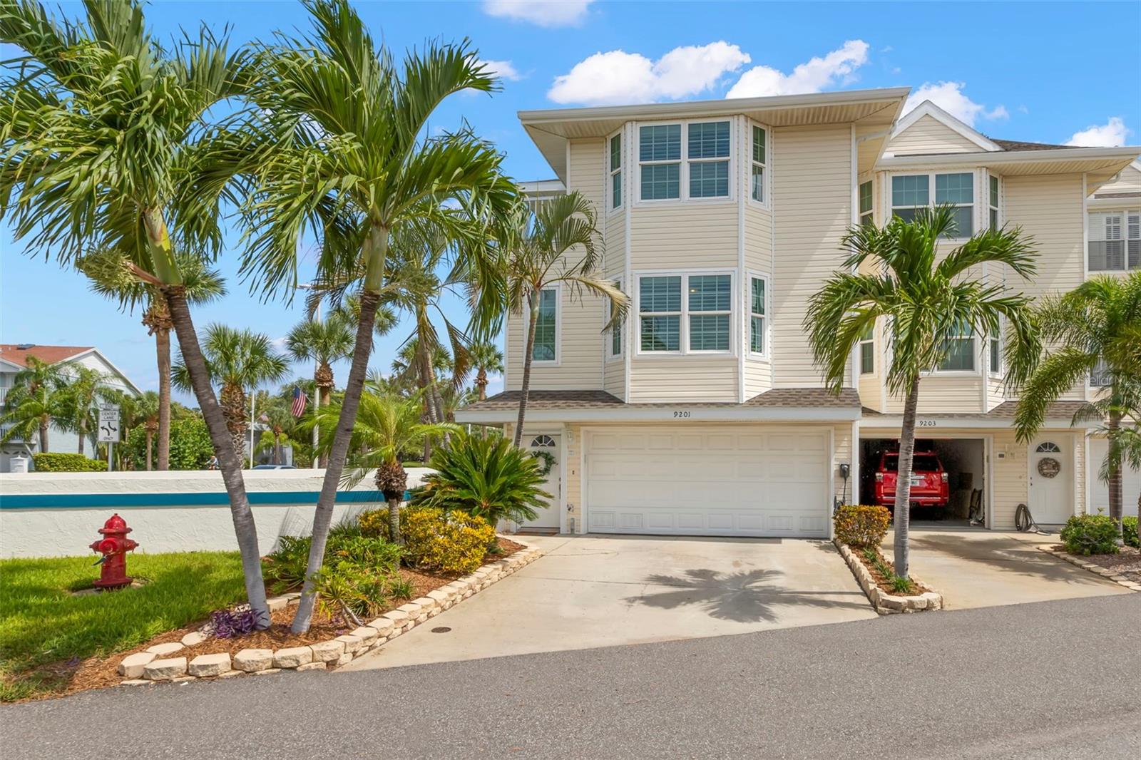 Image 3 of 62 For 9201 Captiva Circle