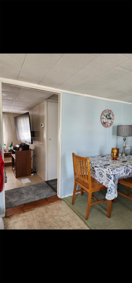 Image 3 of 34 For 7901 40th Avenue N 60
