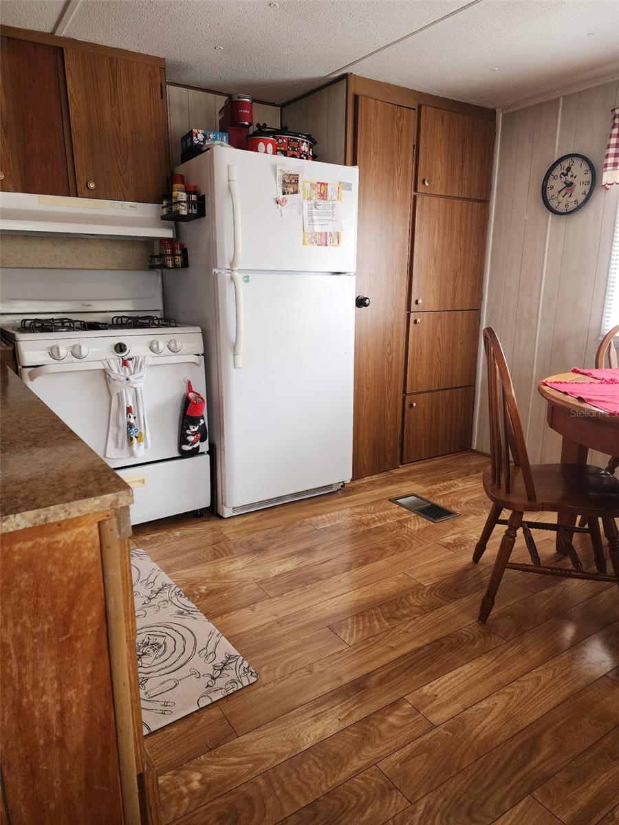 Image 6 of 34 For 7901 40th Avenue N 60