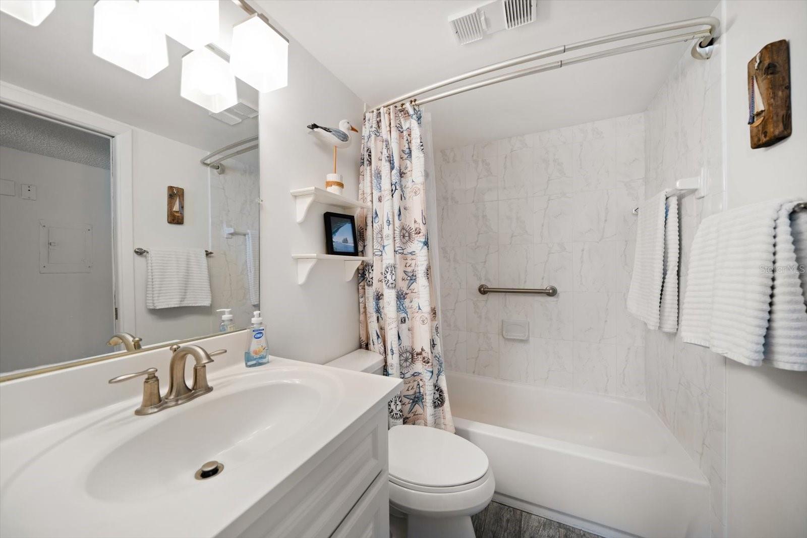 Image 17 of 42 For 9815 Harrell Avenue 503