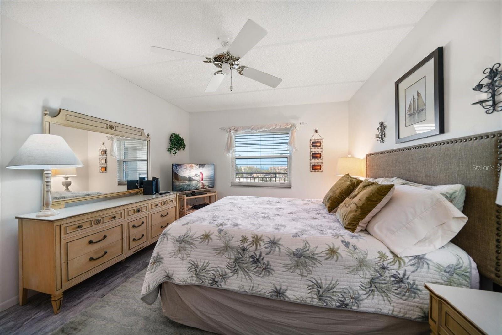 Image 18 of 42 For 9815 Harrell Avenue 503