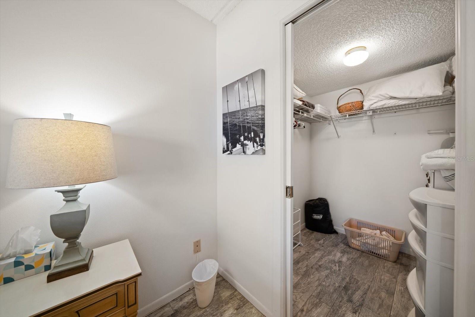 Image 21 of 42 For 9815 Harrell Avenue 503
