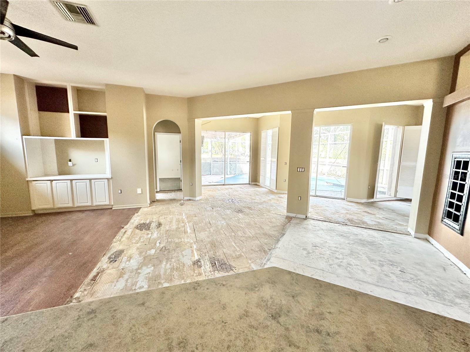 Image 13 of 40 For 1145 Riveredge Drive
