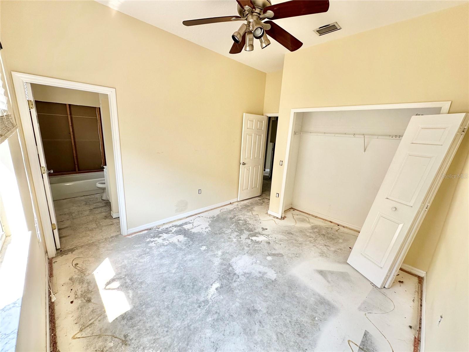 Image 20 of 40 For 1145 Riveredge Drive