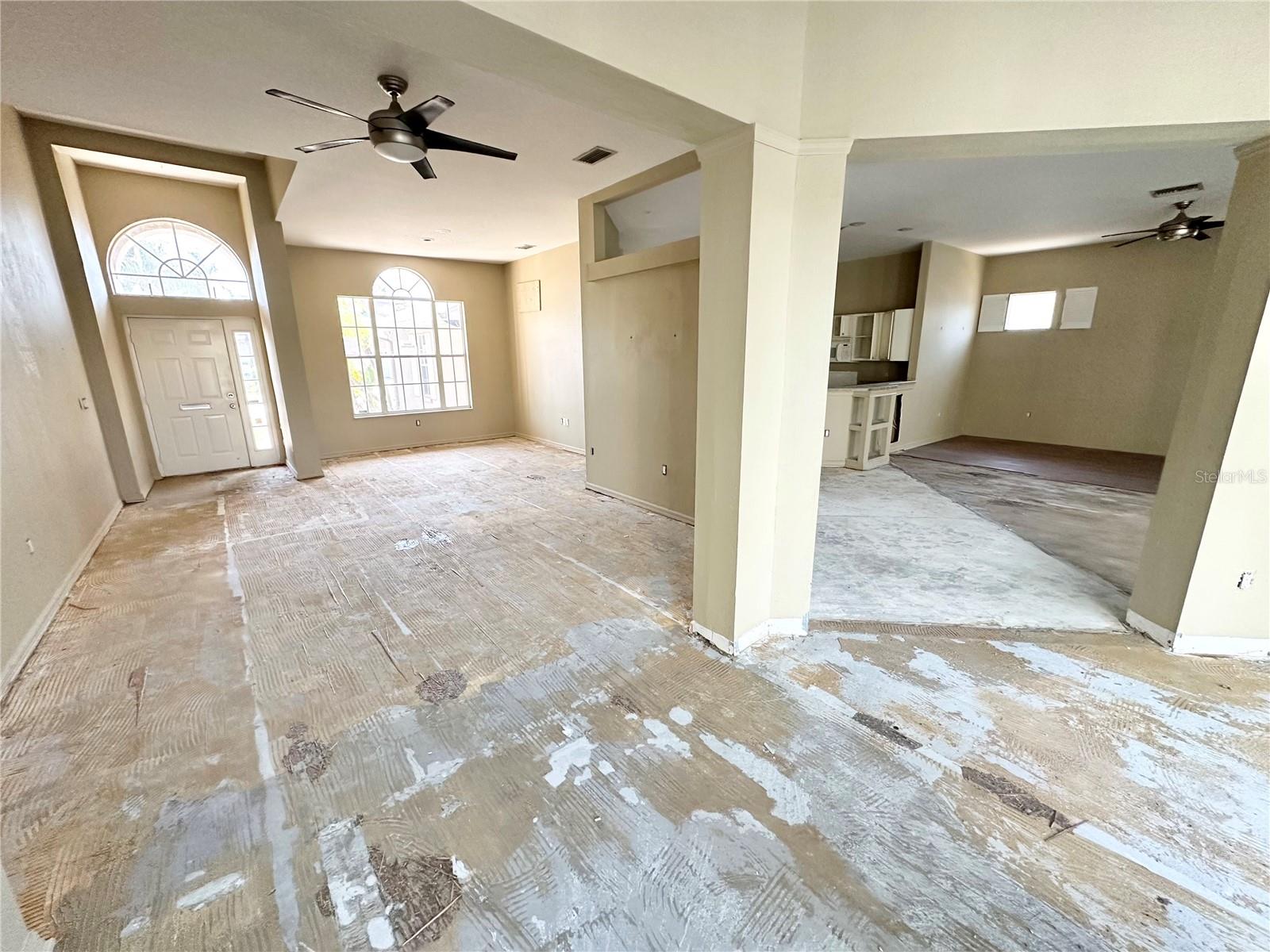 Image 6 of 40 For 1145 Riveredge Drive