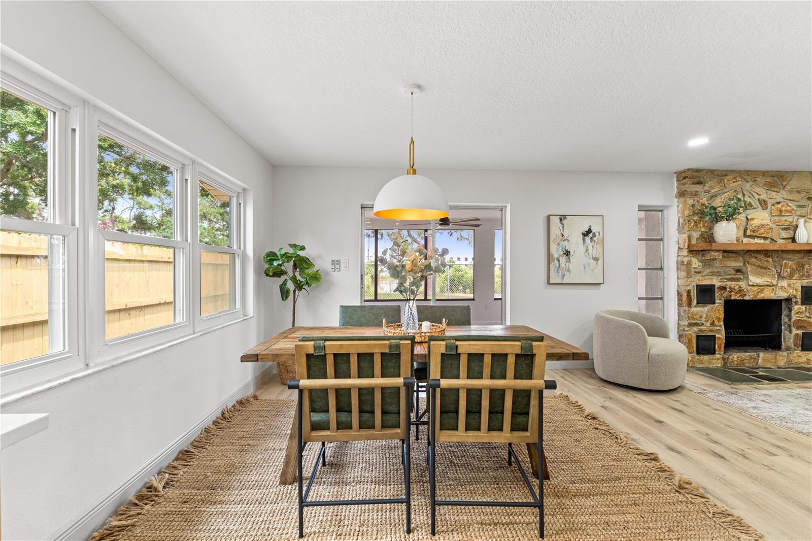 Listing photo id 11 for 13211 111th Lane