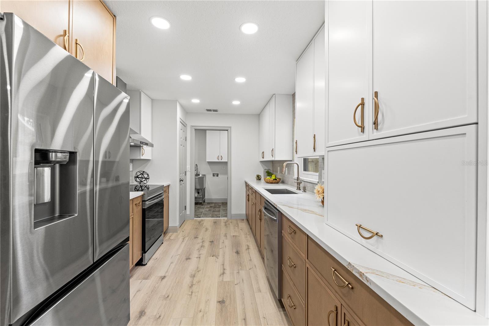 Listing photo id 12 for 13211 111th Lane