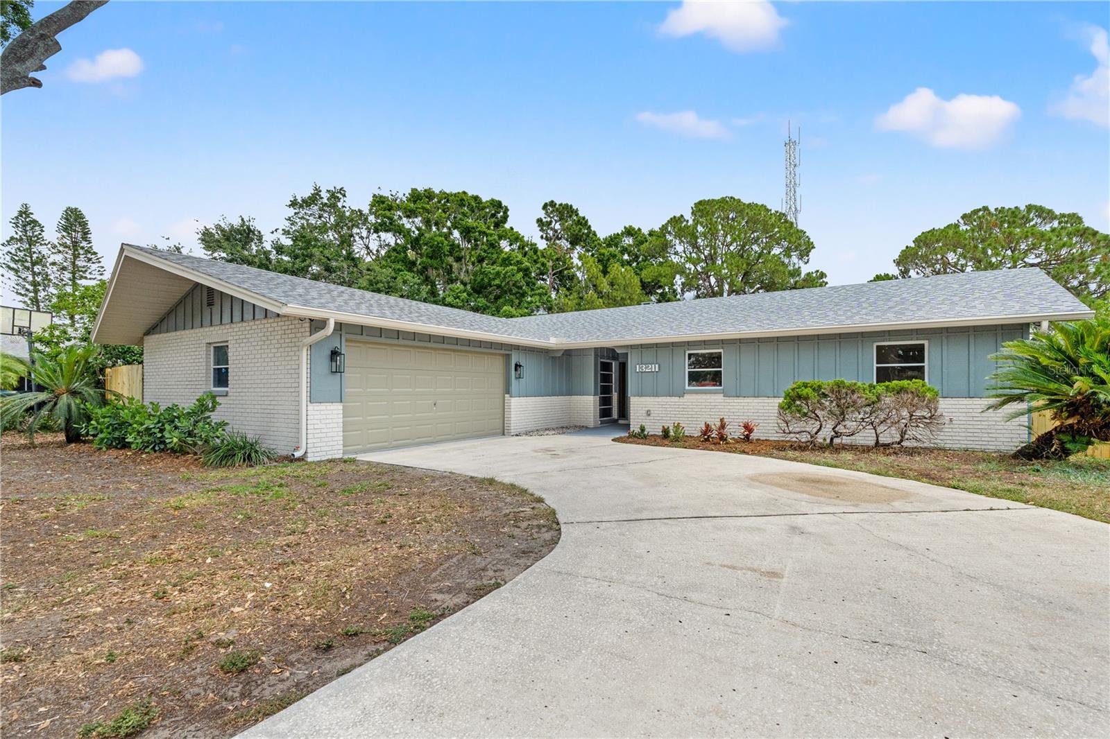 Listing photo id 0 for 13211 111th Lane