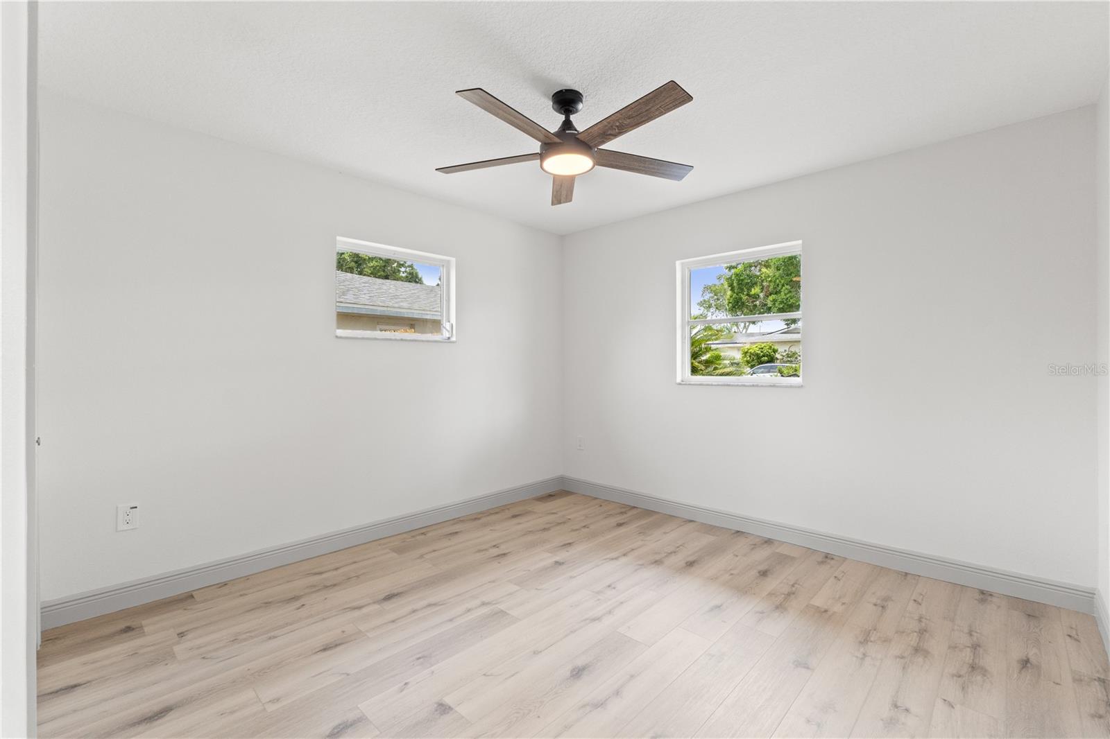 Listing photo id 22 for 13211 111th Lane