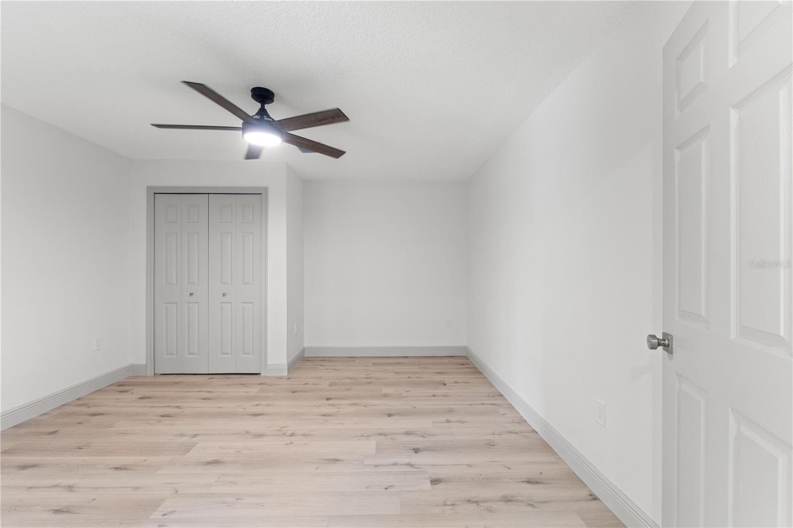 Listing photo id 3 for 13211 111th Lane
