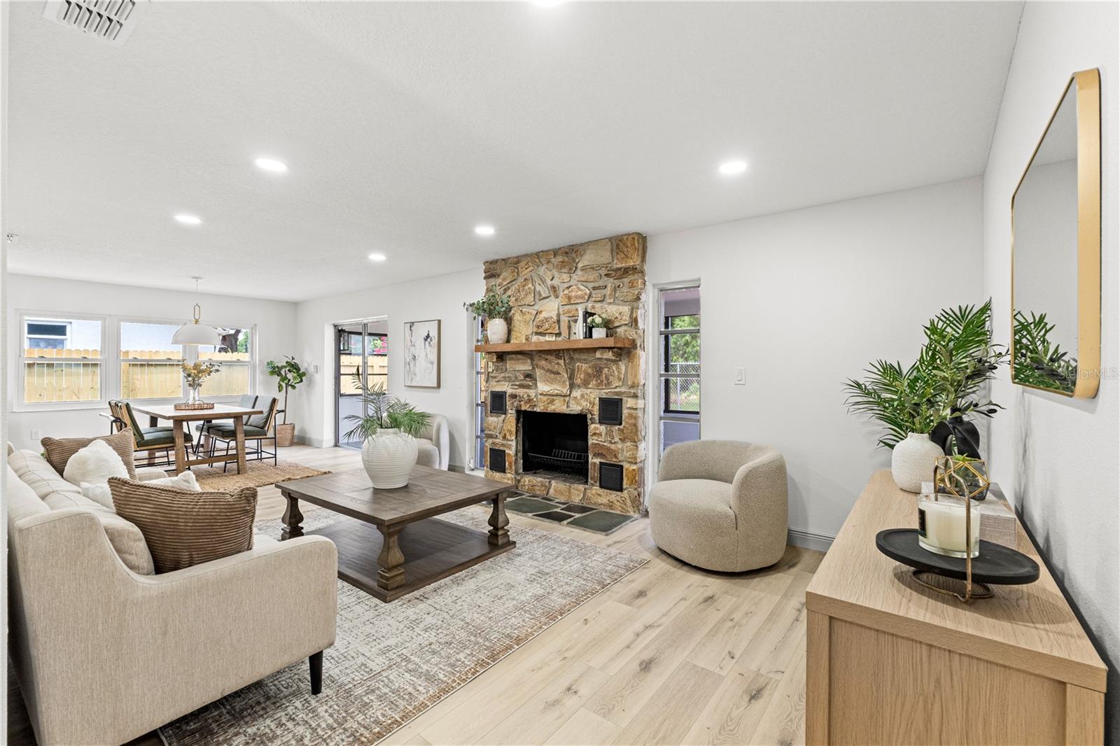 Listing photo id 6 for 13211 111th Lane