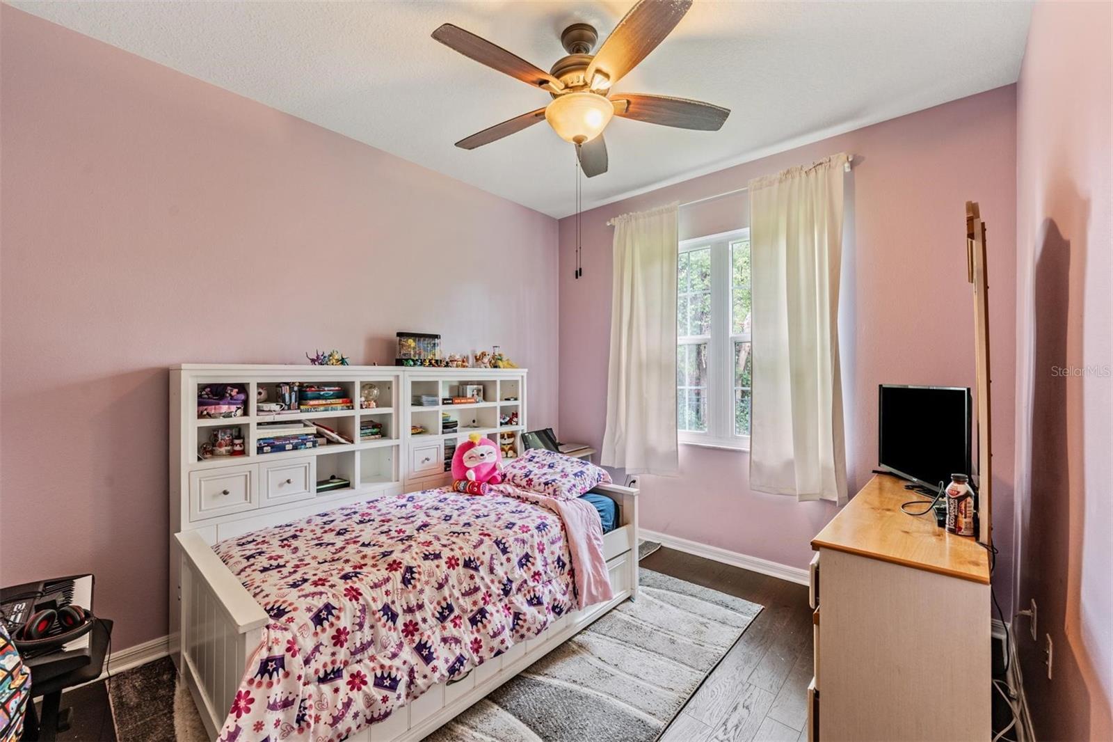 Image 17 of 48 For 6038 Palomaglade Drive