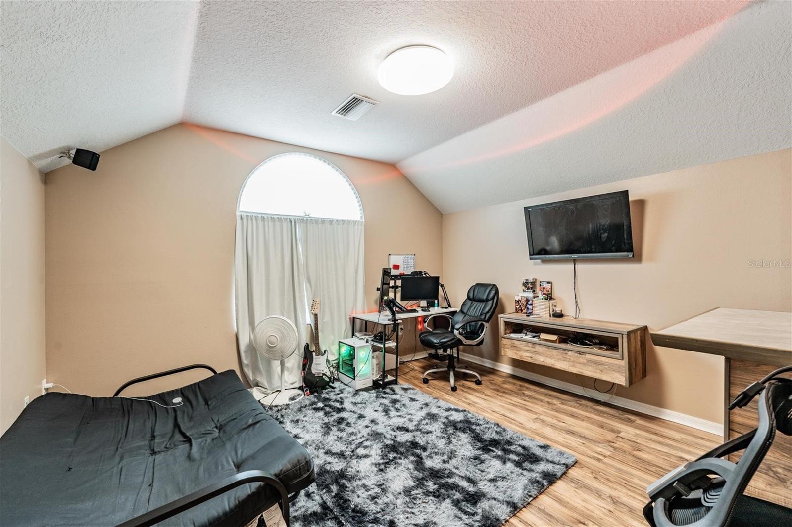 Image 23 of 48 For 6038 Palomaglade Drive