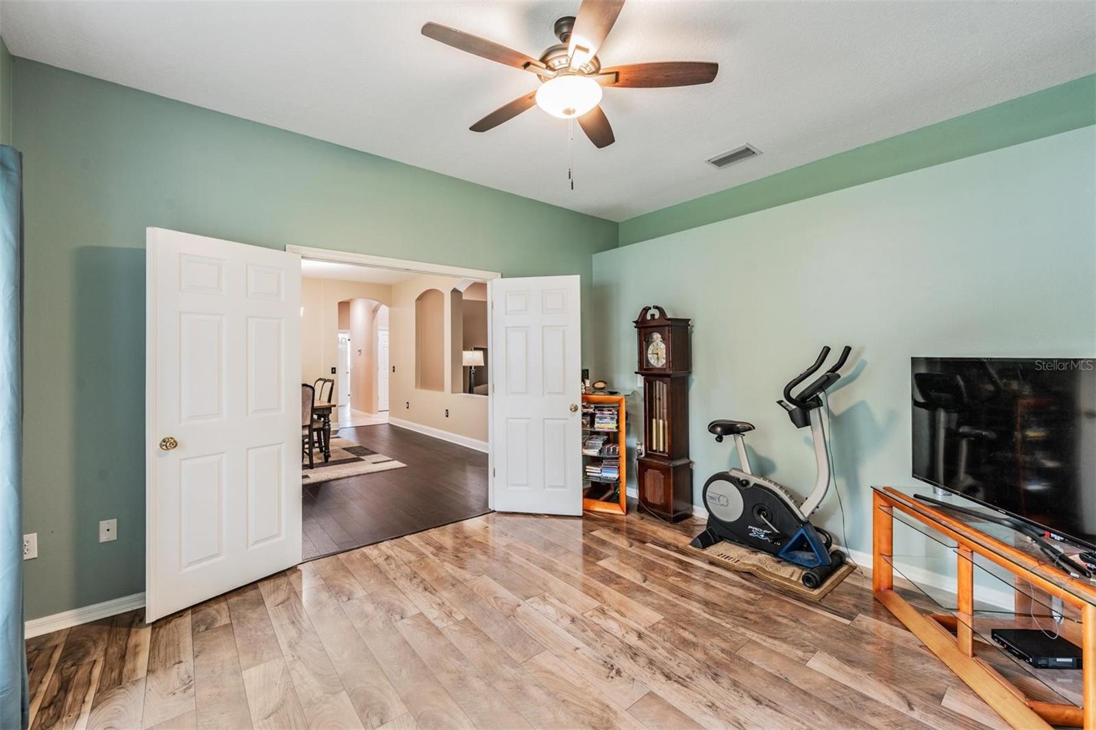 Image 25 of 48 For 6038 Palomaglade Drive