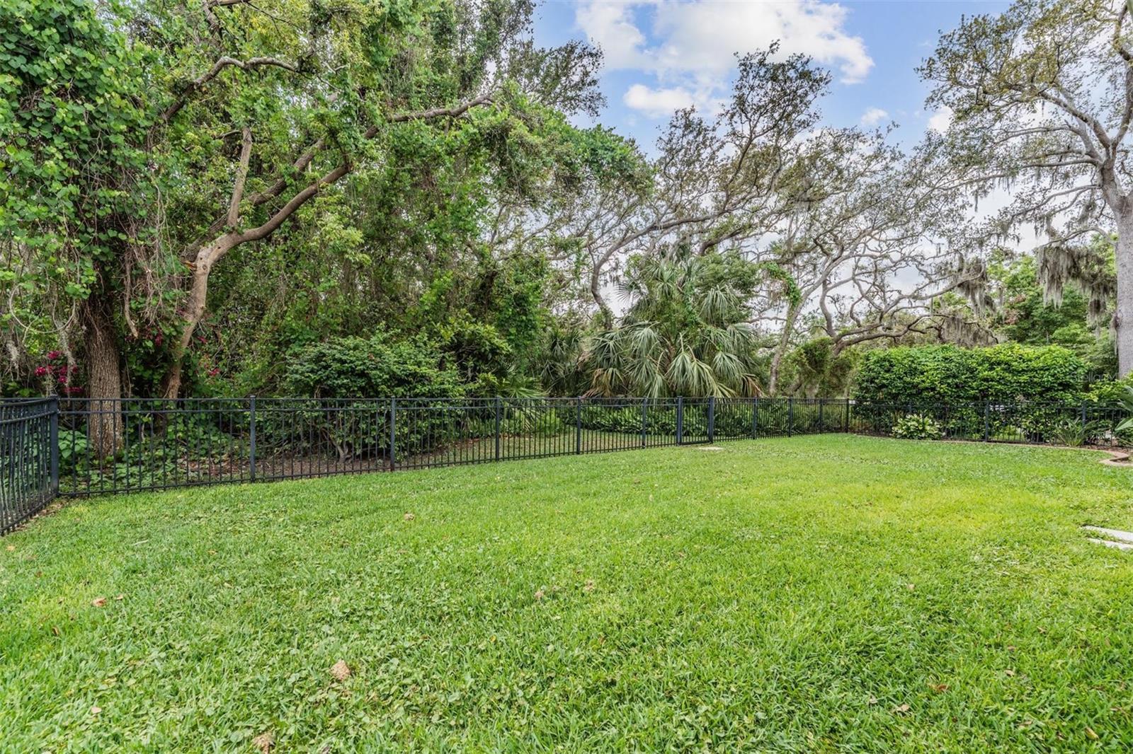 Image 27 of 48 For 6038 Palomaglade Drive