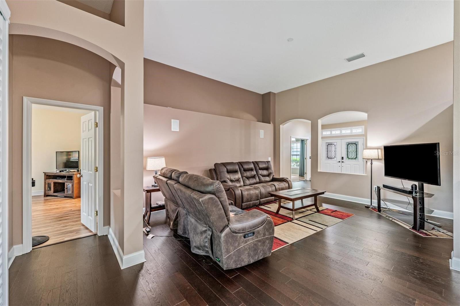 Image 5 of 48 For 6038 Palomaglade Drive