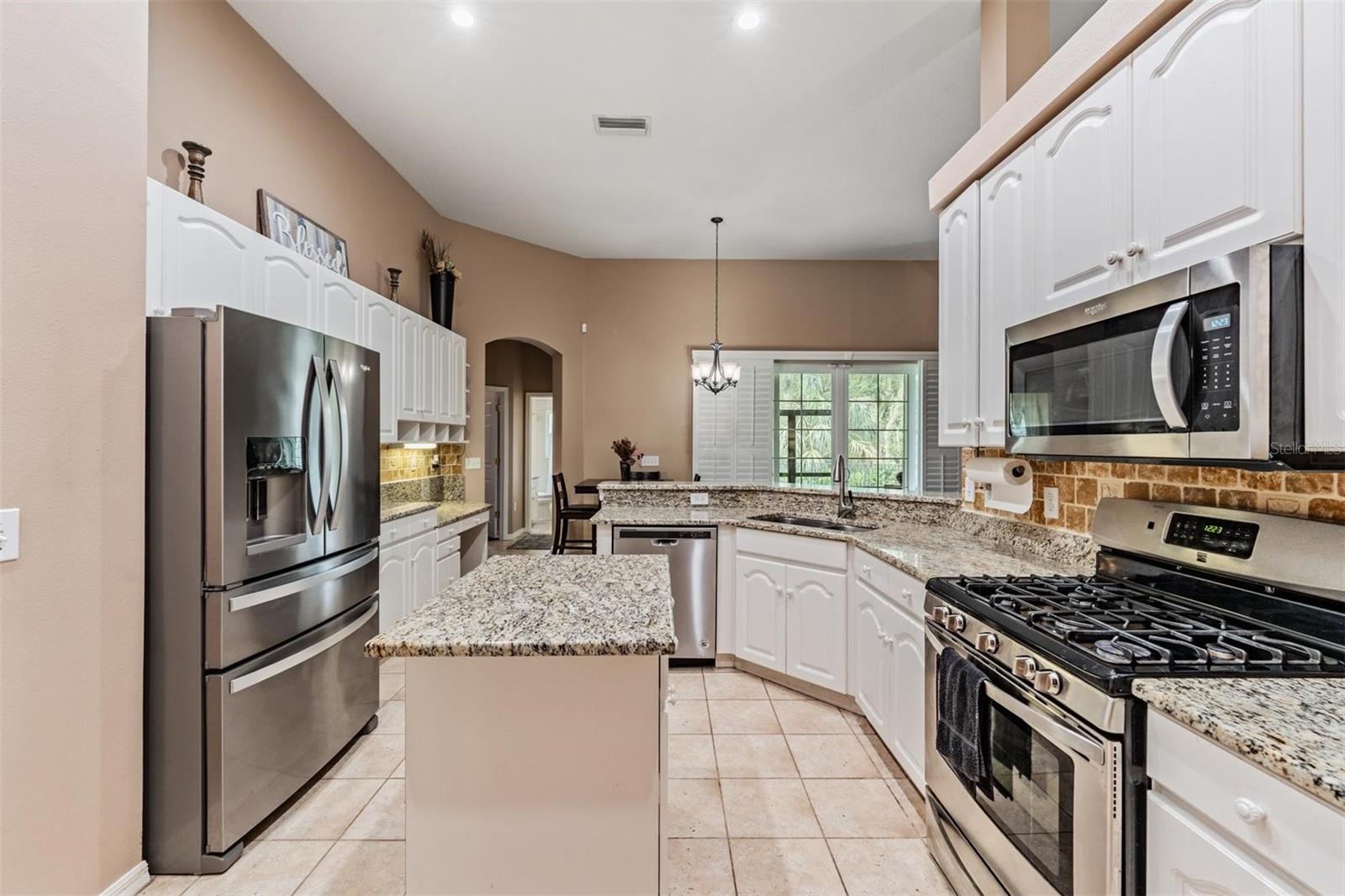 Image 9 of 48 For 6038 Palomaglade Drive