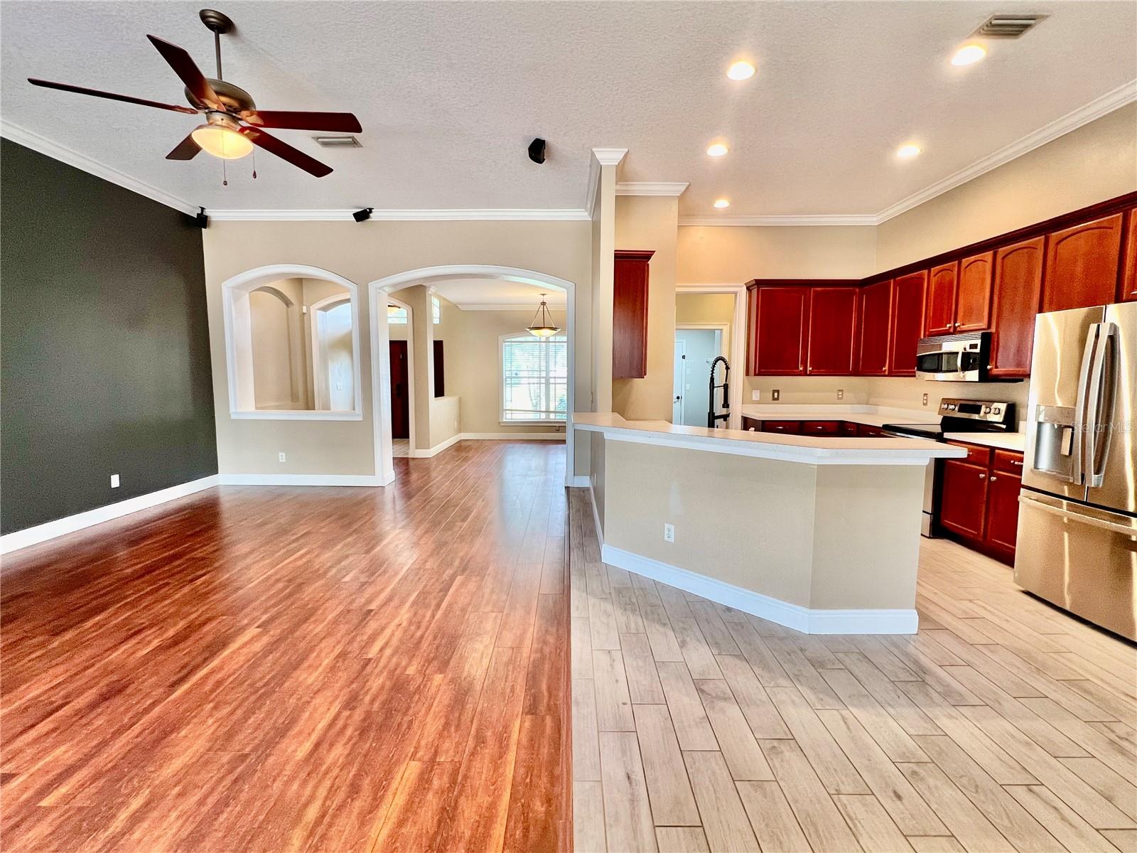 Listing photo id 8 for 2848 Duncan Tree Circle