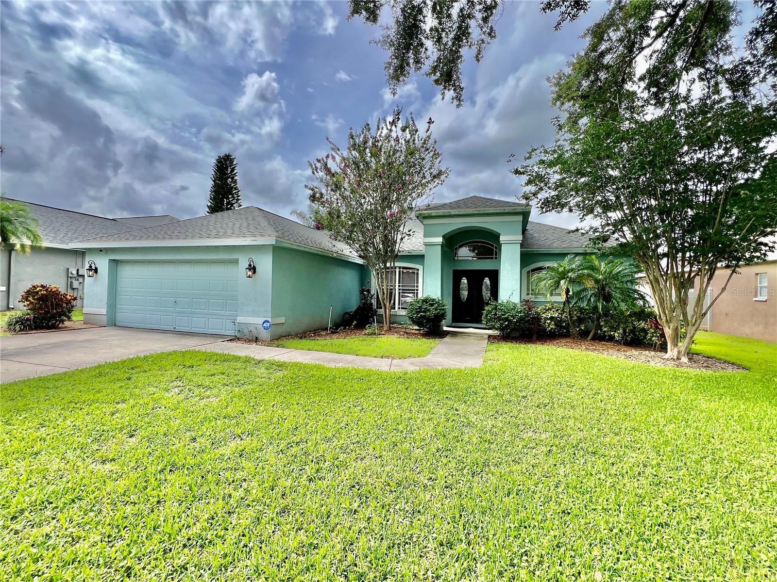 Listing photo id 0 for 2848 Duncan Tree Circle