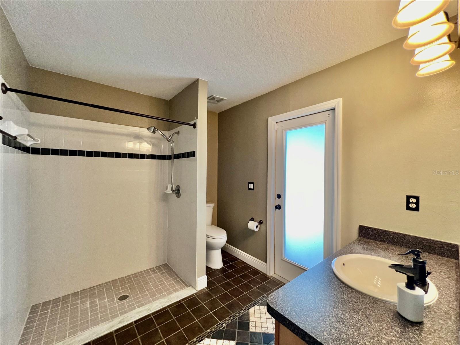 Listing photo id 29 for 2848 Duncan Tree Circle
