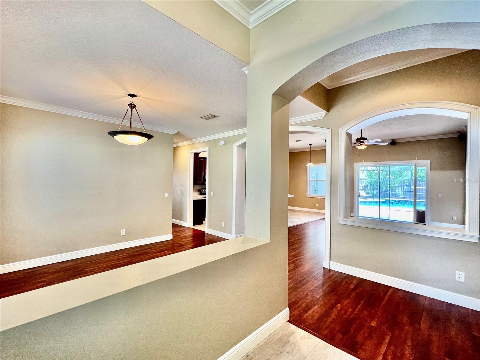 Listing photo id 2 for 2848 Duncan Tree Circle